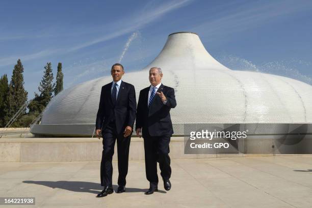 In this handout image supplied by the Government Press Office of Israel Israeli Prime Minister Benjamin Netanyahu and U.S. President Barack Obama...