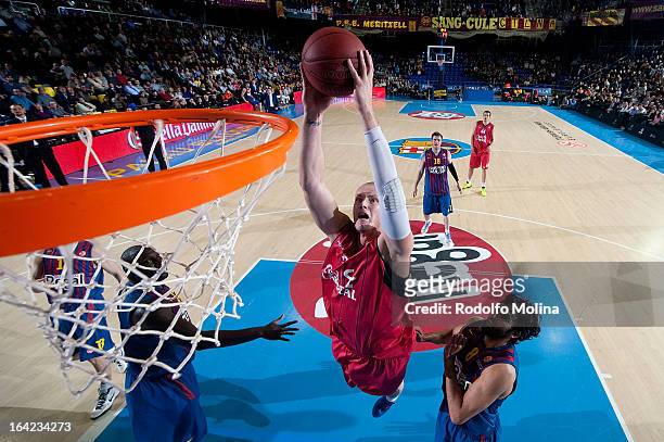 Maciej Lampe, #30 of Caja Laboral Vitoria in action during the 2012-2013 Turkish Airlines Euroleague Top 16 Date 12 between FC Barcelona Regal v Caja...
