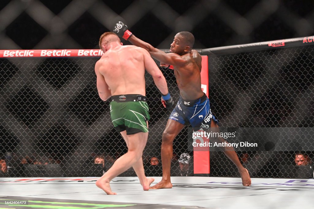 Lapilus Taylor LAPILUS of France and Caolan LOUGHRAN of Ireland during the ...