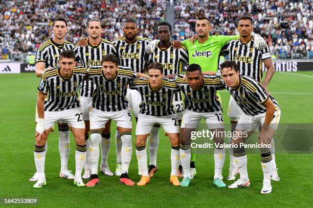 Juventus players pose for a photo on pitch prior to the Serie A TIM match between Juventus and Bologna FC at on August 27, 2023 in Turin, Italy.