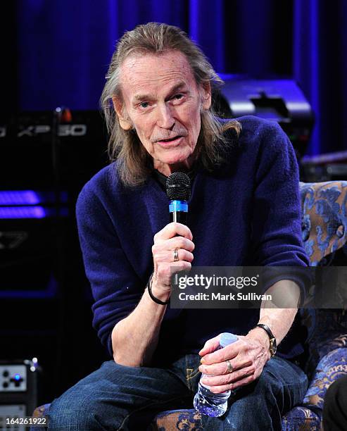 Lightfoot Singer 30 Gordan Lightfoot Stock Photos, High-Res Pictures, and Images - Getty ...
