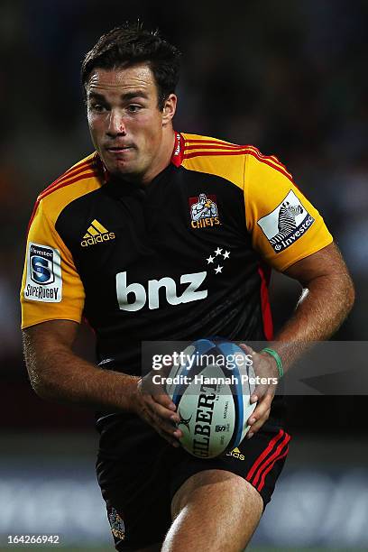 Richard Kahui of the Chiefs makes a break during the round six Super Rugby match between the Chiefs and the Highlanders at Waikato Stadium on March...