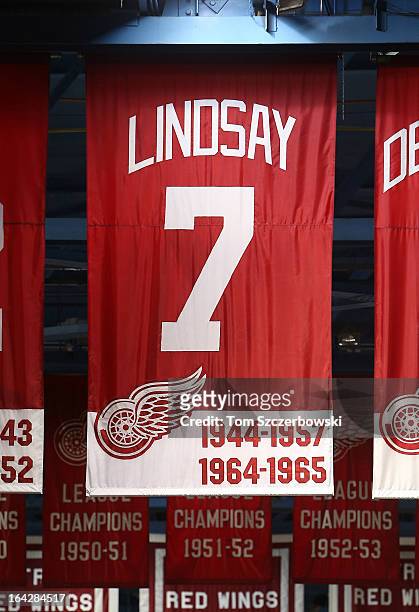 The retired number of former player Ted Lindsay of the Detroit Red Wings hangs from the rafters before an NHL game against the Minnesota Wild at Joe...