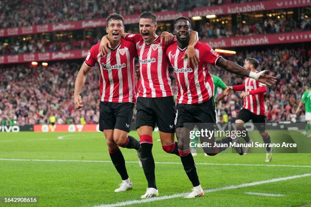 Gorka Guruzeta of Athletic Club celebrates with team mates after scoring their sides third goal during the LaLiga EA Sports match between Athletic...