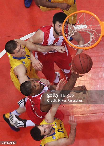 Kyle Hines,#4 of Olympiacos Piraeus in action during the 2012-2013 Turkish Airlines Euroleague Top 16 Date 12 between Olympiacos Piraeus v Maccabi...