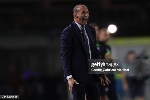 Massimiliano Allegri heand coach of Juventus gestures uring the Serie A TIM match between Empoli FC and Juventus at Stadio Carlo Castellani on...