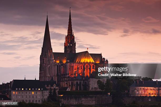 chartres, france, exterior view - chartres en lumieres photos et images de collection
