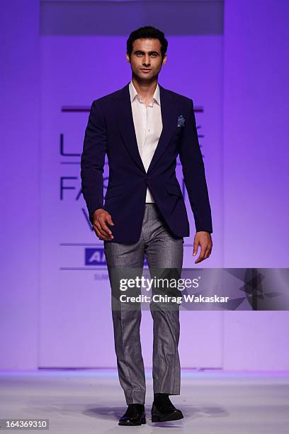 Model showcases designs by Komal Sood on the runway during day two of the Lakme Fashion Week Summer/Resort 2013 on March 23, 2013 at Grand Hyatt in...
