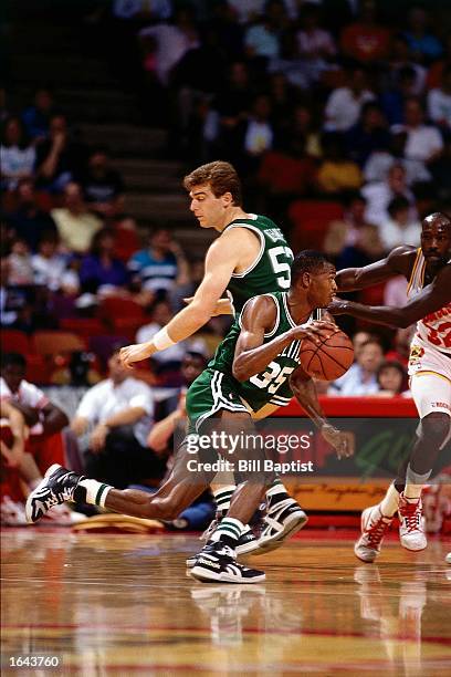 Reggie Lewis 32 Reggie Lewis Basketball Player Stock Photos, High-Res Pictures, and ...