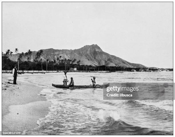 ilustraciones, imágenes clip art, dibujos animados e iconos de stock de hawái, foto antigua: diamond head - hawaiano