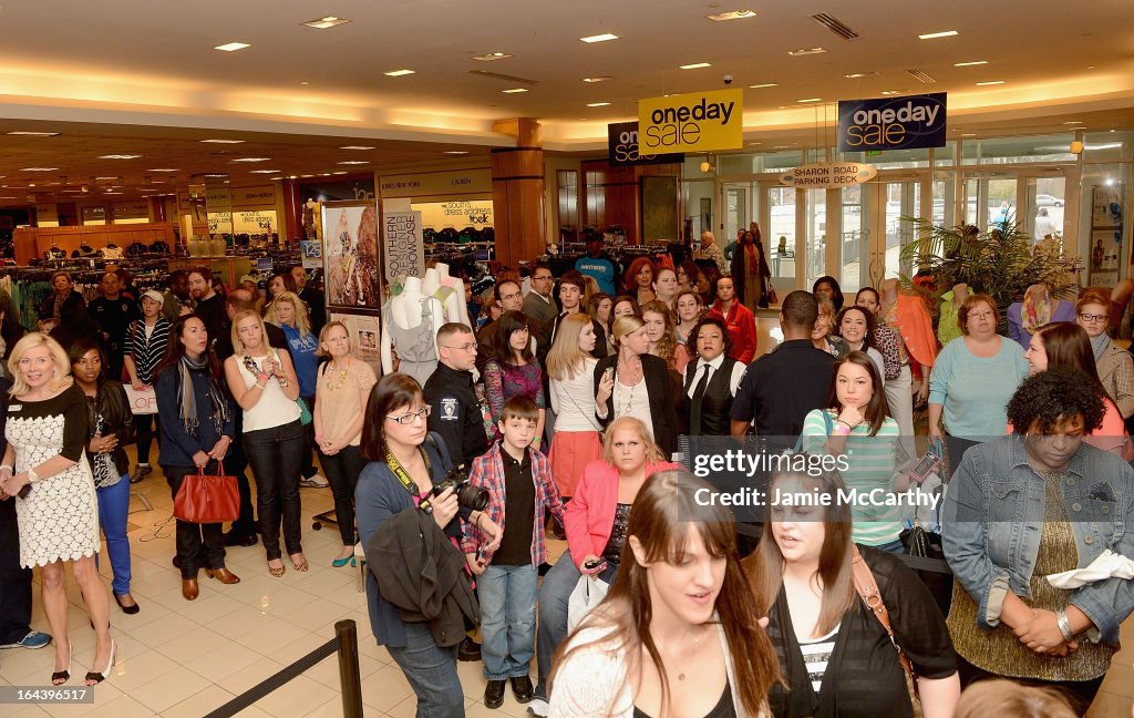 Jessica And Ashlee Simpson Visit Belk Southpark