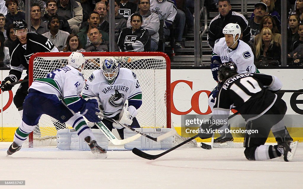 Vancouver Canucks v Los Angeles Kings