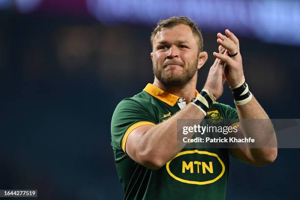 Duane Vermeulen of South Africa acknowledges supporters after the match during the Summer International match between New Zealand All Blacks v South...