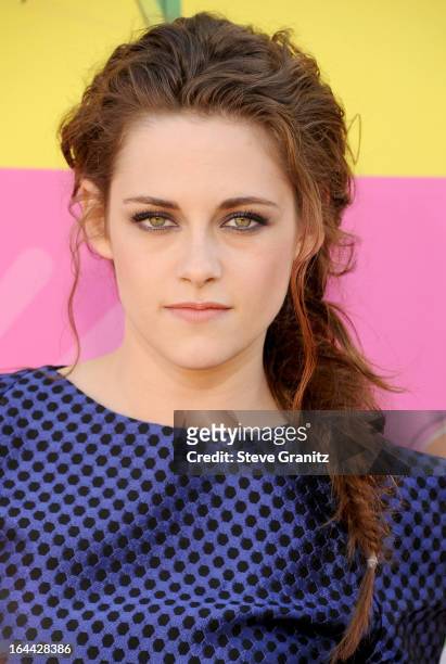 Actress Kristen Stewart arrives at Nickelodeon's 26th Annual Kids' Choice Awards at USC Galen Center on March 23, 2013 in Los Angeles, California.