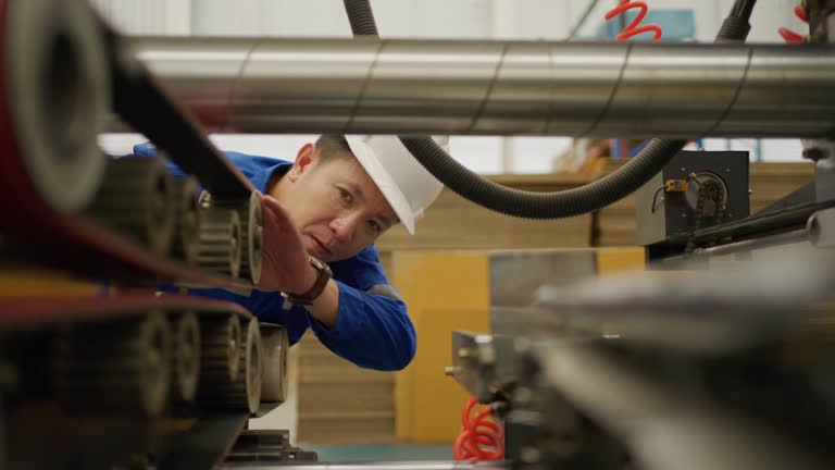 Process Inspect Engineering Lab Engine Videos and HD Footage - Getty Images