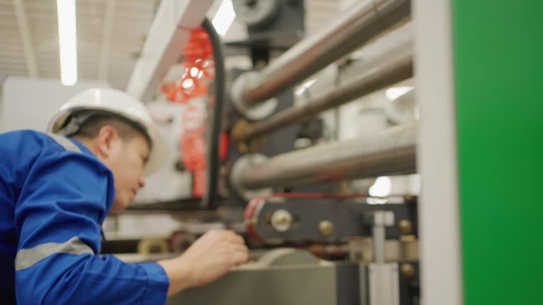 Process Inspect Engineering Lab Engine Videos and HD Footage - Getty Images