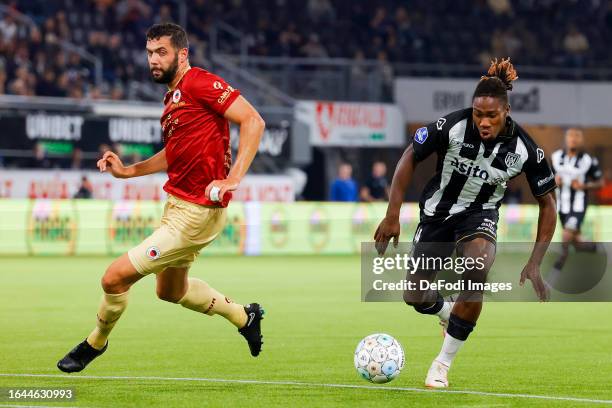 Mohamed Sankoh of Heracles Almelo controls the ball during the Dutch Eredivisie match between Heracles Almelo and Excelsior Rotterdam at Erve Asito...