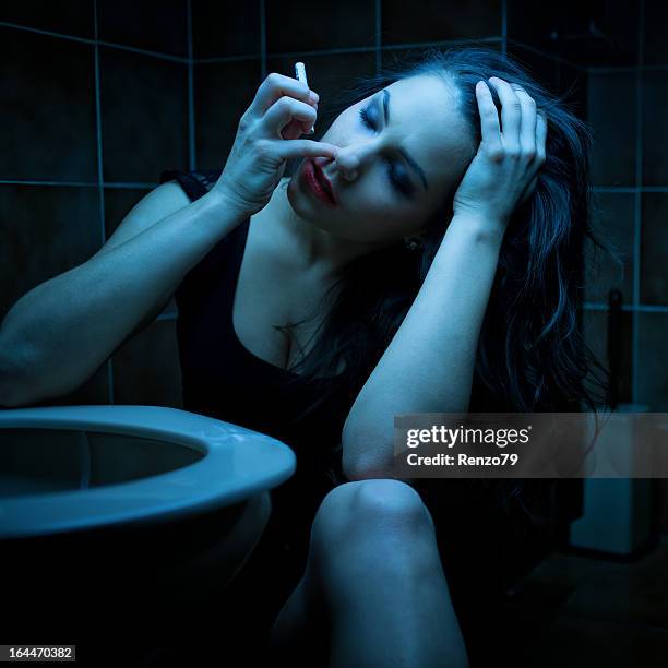 Someone Snorting Snorting Cocaine Photos and Premium High Res Pictures - Getty Images
