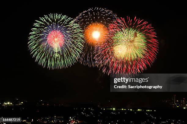 japanese fireworks - 花火 ストックフォトと画像