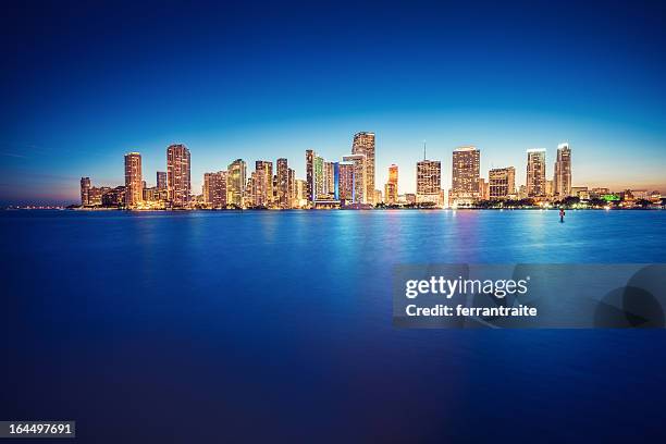 マイアミの街並み - downtown miami ストックフォトと画像