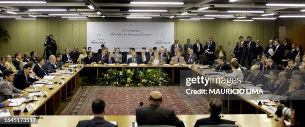 General view of the opening ceremony of the XXII MERCOSUR Summit, 06 December 2002 in the Itamaraty Palace in Brasilia, Brazil. Vista general de la...