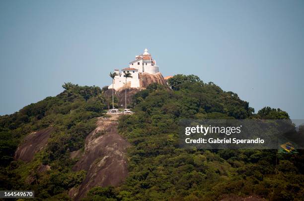 convento da penha. - parque estatal de vila velha imagens e fotografias de stock