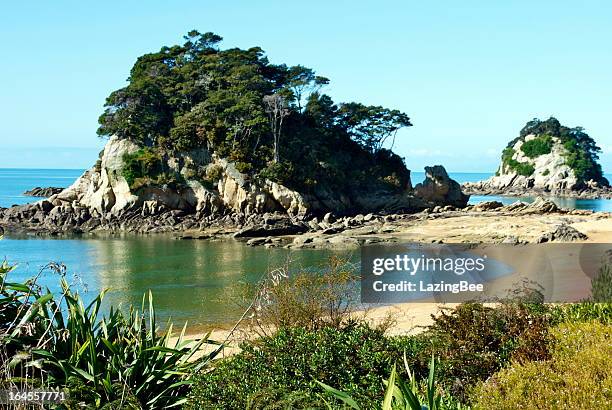 torlesse rock, kaiteriteri, tasman region, new zealand - kaiteriteri stock pictures, royalty-free photos & images