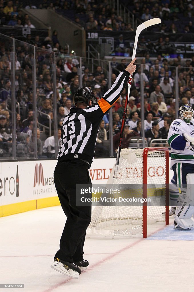 Vancouver Canucks v Los Angeles Kings