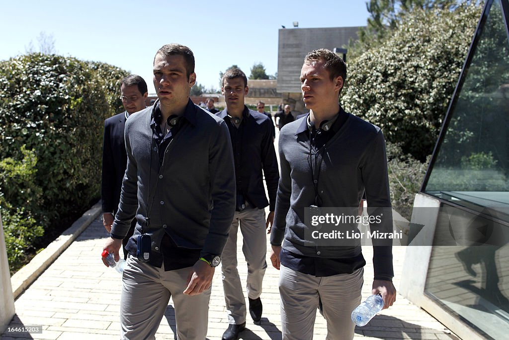 DFB Delegation Visit To Yad Vashem