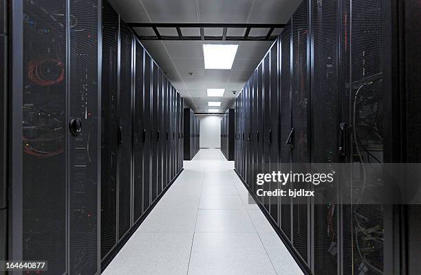 computer server room at a data center - super computer stockfoto's en -beelden