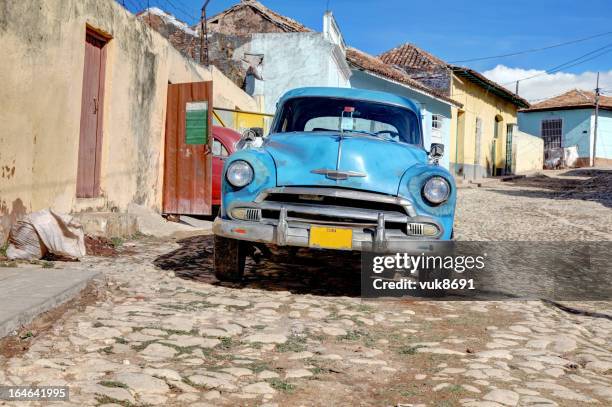 old classic car in trinidad - 2013 1952 stock pictures, royalty-free photos & images