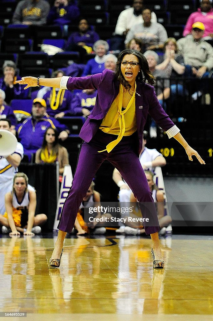 NCAA Women's Basketball Tournament - Second Round - Baton Rouge