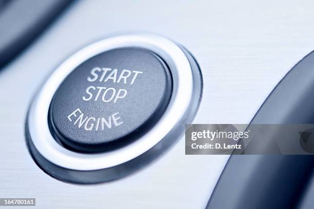 start/stop engine - dashboard car stockfoto's en -beelden