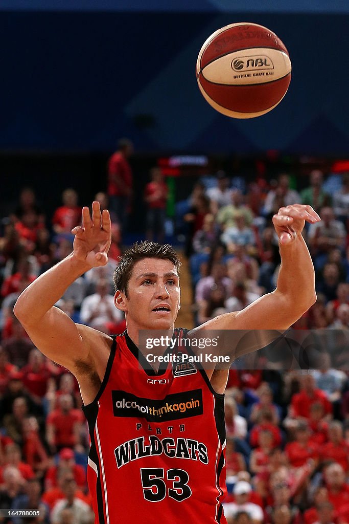 NBL Semi Final - Perth v Wollongong: Game 1