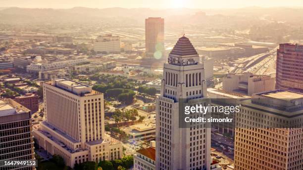 ロサンゼルス市庁舎のビュー - 航空関連施設 ストックフォトと画像