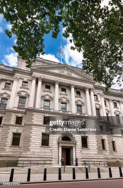 her majesty's treasury building - the treasury stock pictures, royalty-free photos & images