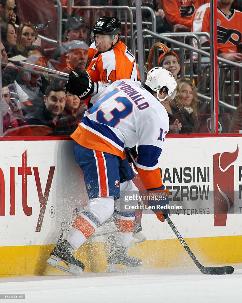 New York Islanders v Philadelphia Flyers