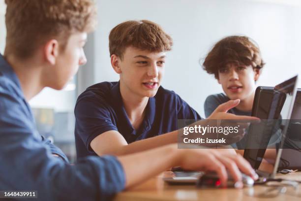 high school student learing coding - teenage hand signs stock pictures, royalty-free photos & images
