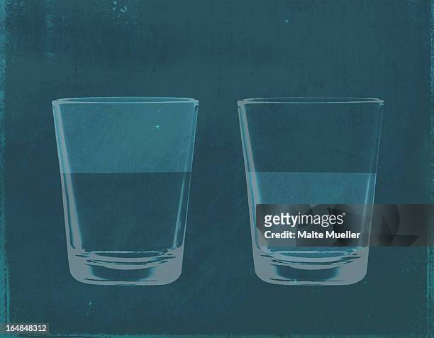 illustrazioni stock, clip art, cartoni animati e icone di tendenza di a half full glass of water next to a half empty glass of water - speranza