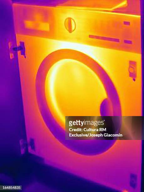 thermal image of washing machine - glow rm fotografías e imágenes de stock