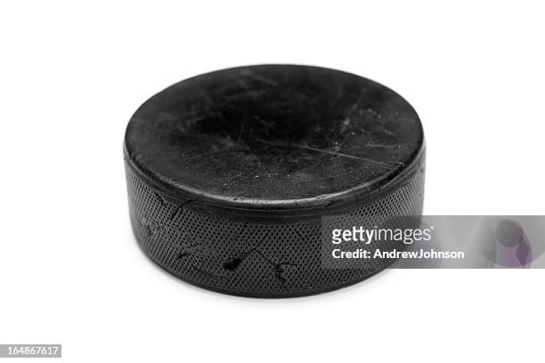 ice hockey puck - ice hockey stockfoto's en -beelden