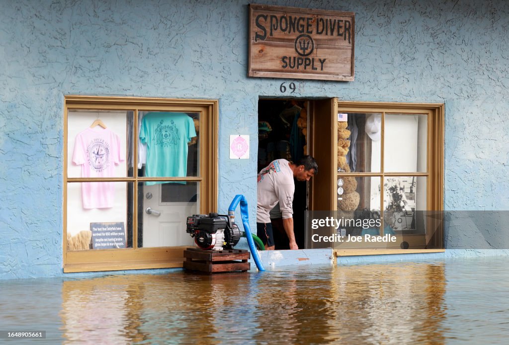 Hurricane Idalia Slams Into Florida's Gulf Coast