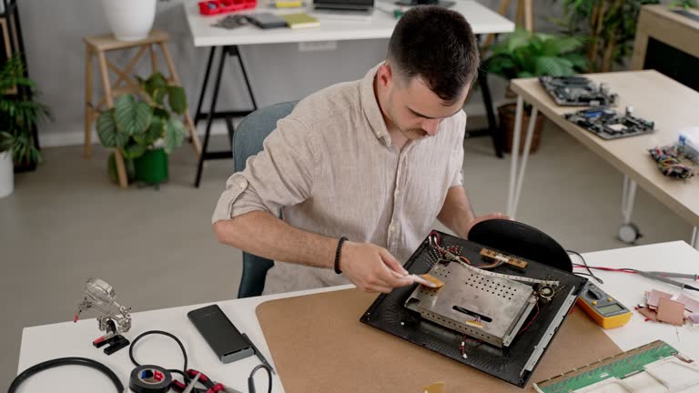 Clean Computer Assembly Workstation 447 Cleaning Workstation Stock Videos, Footage, & 4K Video Clips ...