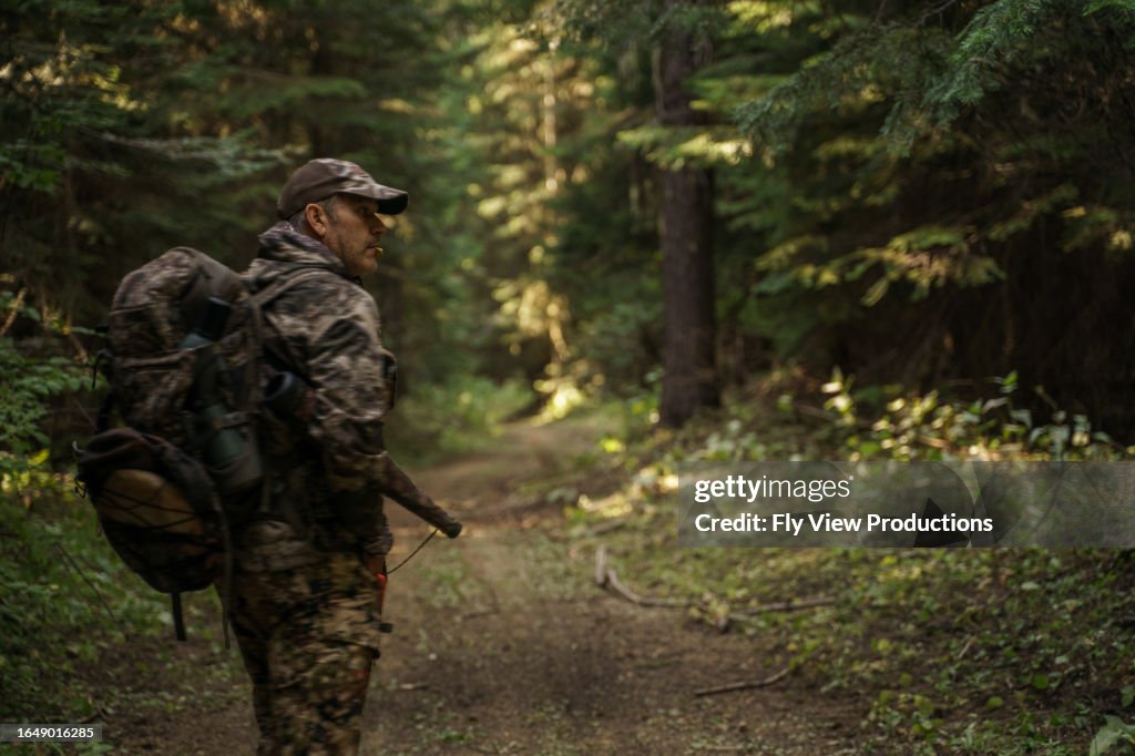 Man hunting elk in Washington State
