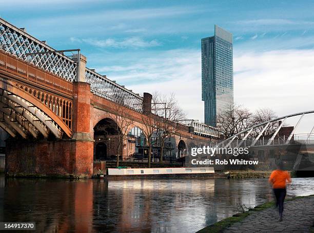 manchester from castlefields - salford quays stock-fotos und bilder