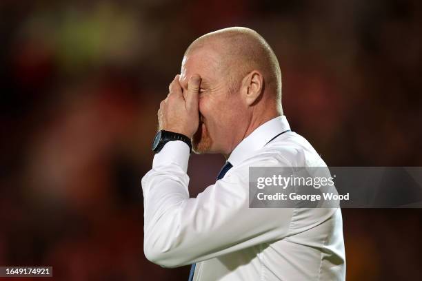 Sean Dyche, Manager of Everton, looks dejected during the Carabao Cup Second Round match between Doncaster Rovers and Everton at Keepmoat Stadium on...