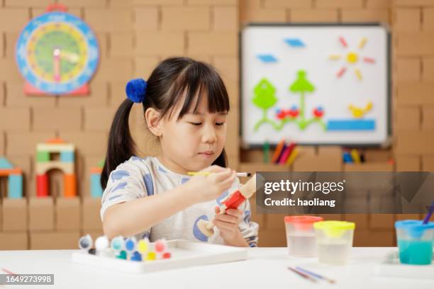 young girl was making craft at home - only japanese stock pictures, royalty-free photos & images