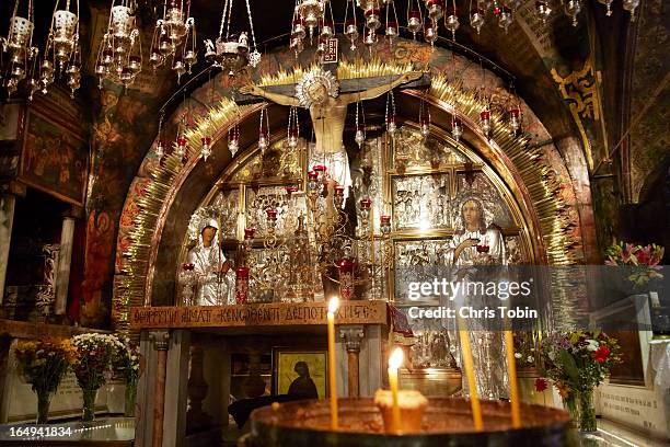 holy sepulcher in jerusalem - chris cross stock pictures, royalty-free photos & images