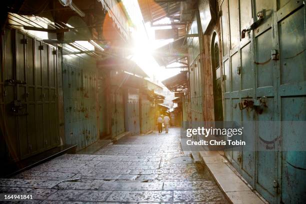 old souk in jerusalem - jerusalem market stock pictures, royalty-free photos & images