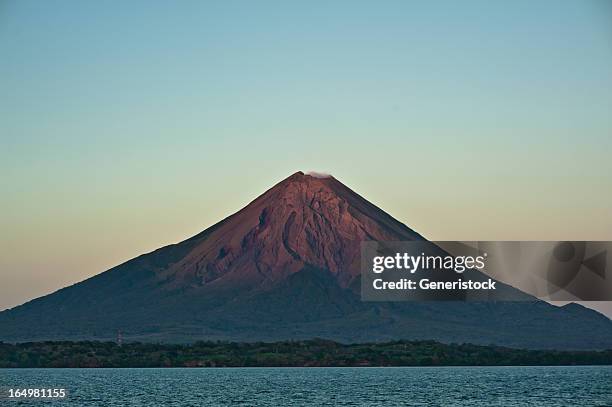 volcán concepción - nicaragua fotografías e imágenes de stock